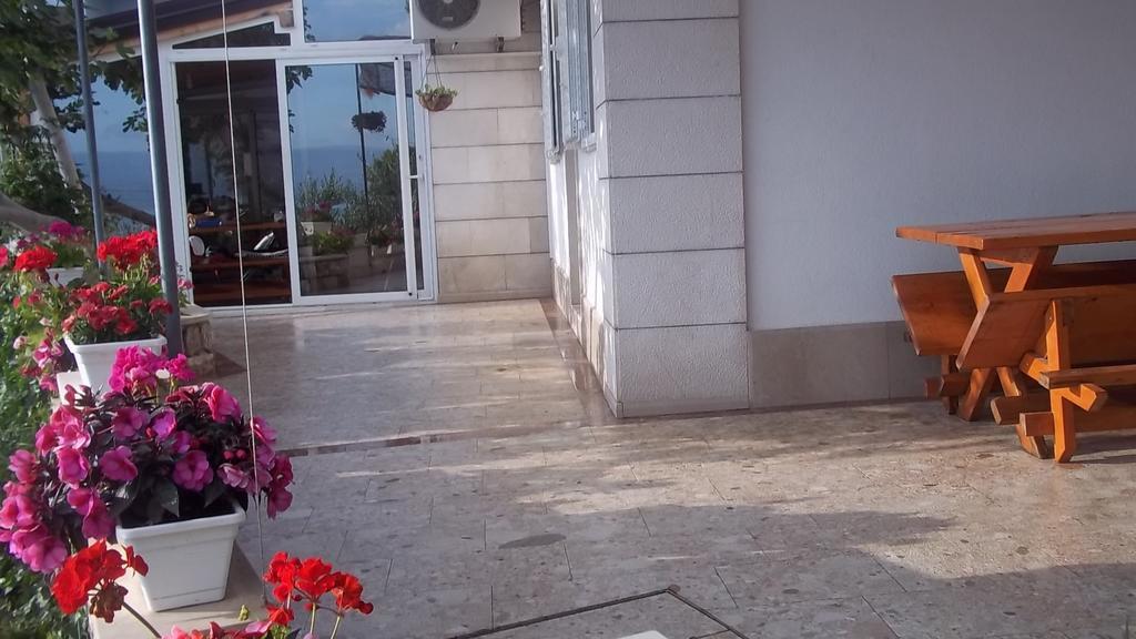 Apartments Kalajžić Omis Ruang foto